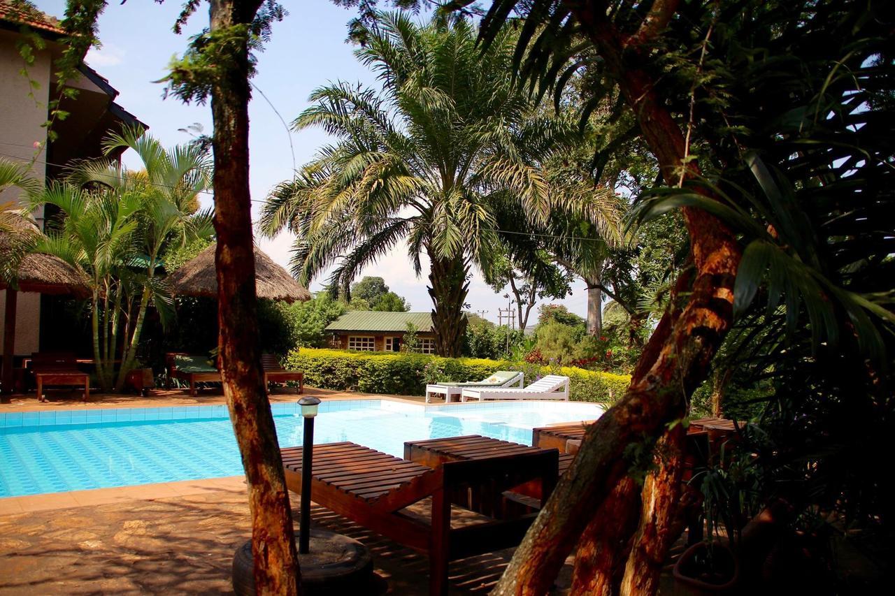 Surjios Guest House Jinja Exterior photo